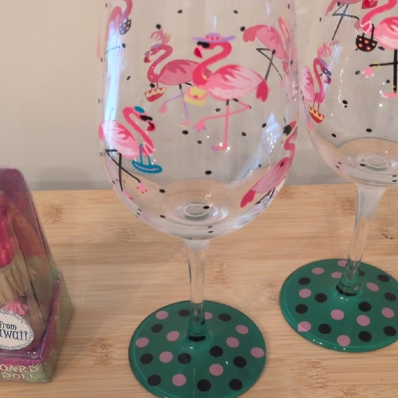 Lolita Flamingo Wine Glass Set with Pink Accents - Picture 8 of 8